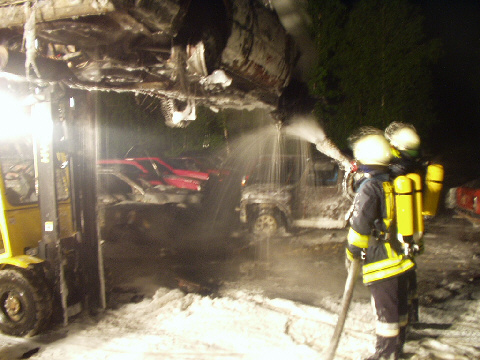 Ablöschen brennender Fahrzeuge