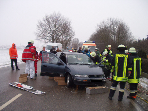 Verkehrsunfall B16 alt, Höhe Faimingen