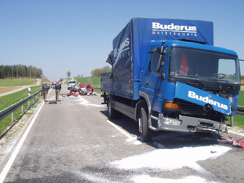 Verkehrsunfall mit Lkw