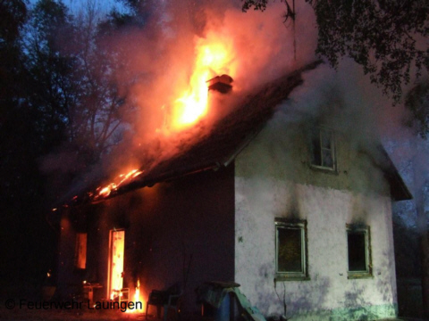 Wohnhaus im Vollbrand