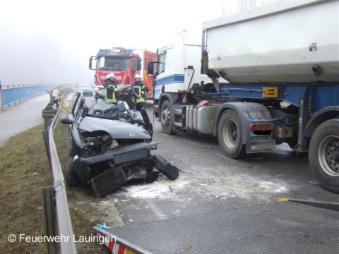 Unfallfahrzeug nach der Bergung