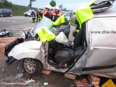 Beschädigtes Unfallfahrzeug