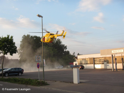 Abtransport des Verletzten mit Rettungshubschrauber