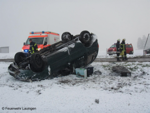 Unfall-Pkw vor der Bergung