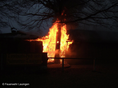 Vollbrand des Zwischenbaus