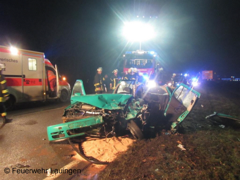 zerstörtes Unfallfahrzeug