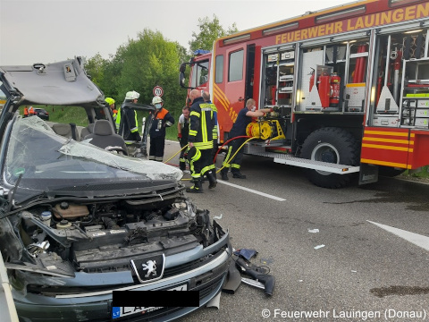 Fahrzeug nach Verletztenbergung